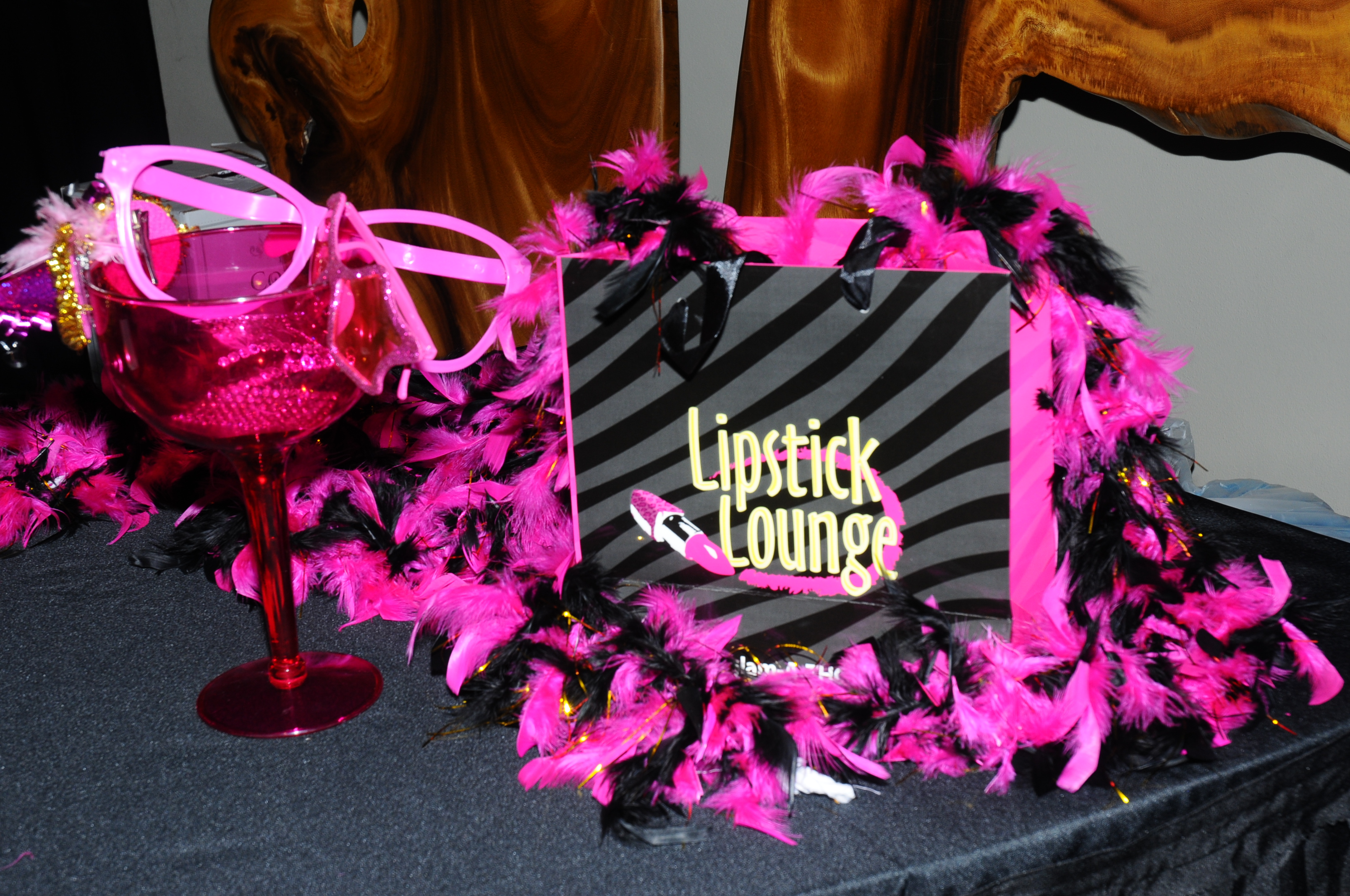 Lipstick Lounge